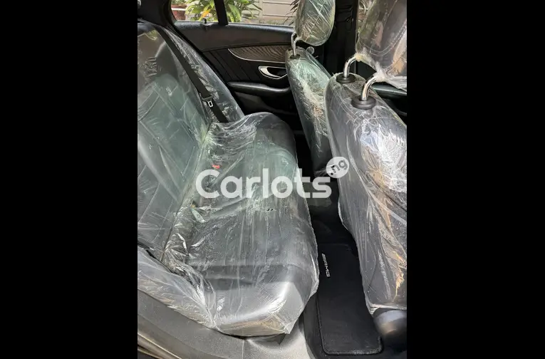 2016 MERCEDES BENZ C300 AMG TRIM FULL OPTION - 4/5