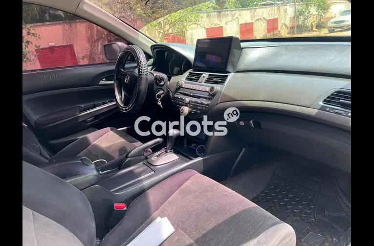 2011 HONDA ACCORD - 2/4