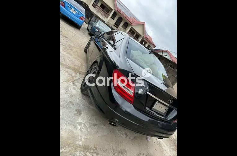 Toks Standard 2010 Mercedes Benz C300 Full Option - 5/5