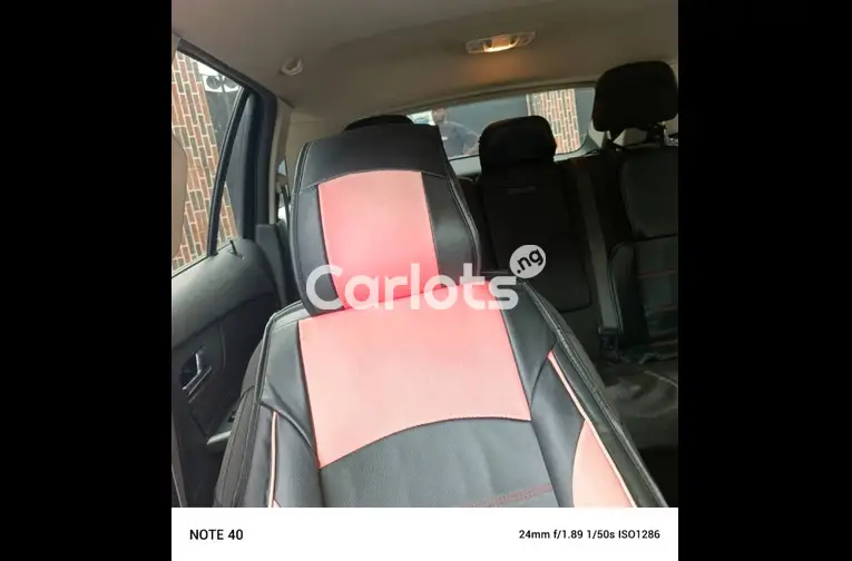 Clean 2013 Ford Edge AWD V6 - 3/5