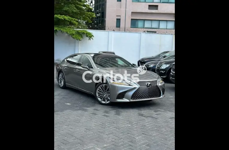 FOREIGN USED 2018 LEXUS LS500 FULL OPTION