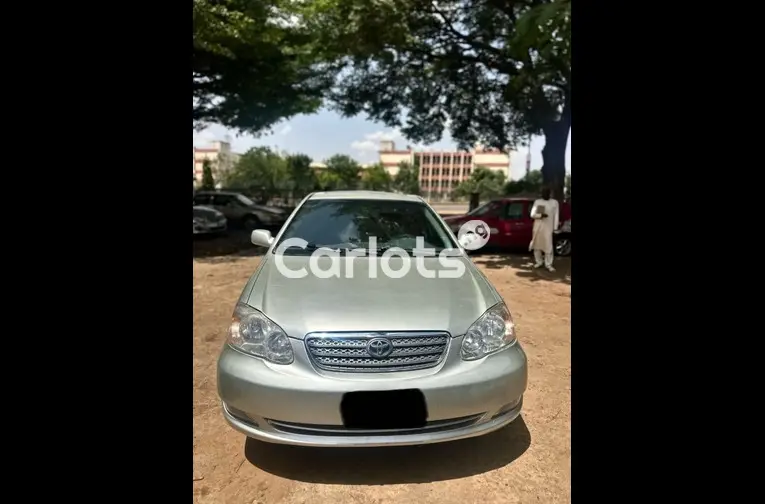 SUPER CLEAN TOYOTA COROLLA