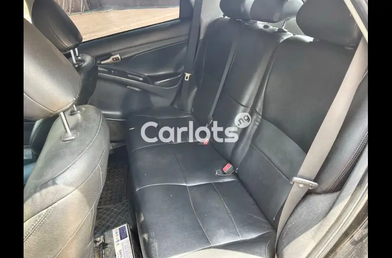 2009 TOYOTA MATRIX S - 3/4