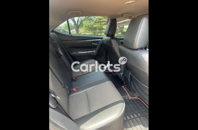 2018 UPGRADED TOYOTA COROLLA S - 3/5