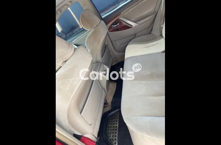 2011 UPGRADED TOYOTA CAMRY - 4/5