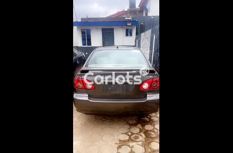 Clean 2004 Toyota Corolla LE - 5/5