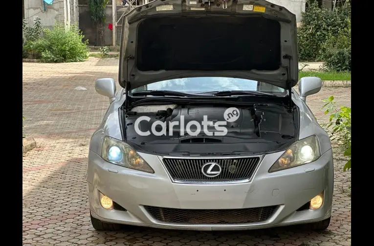 Used Lexus IS 250 2015 - 3/5