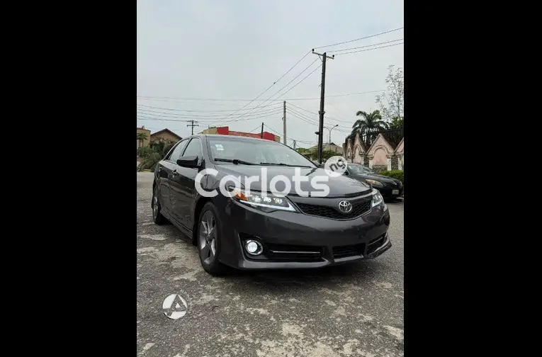 2013 Toyota Camry SE