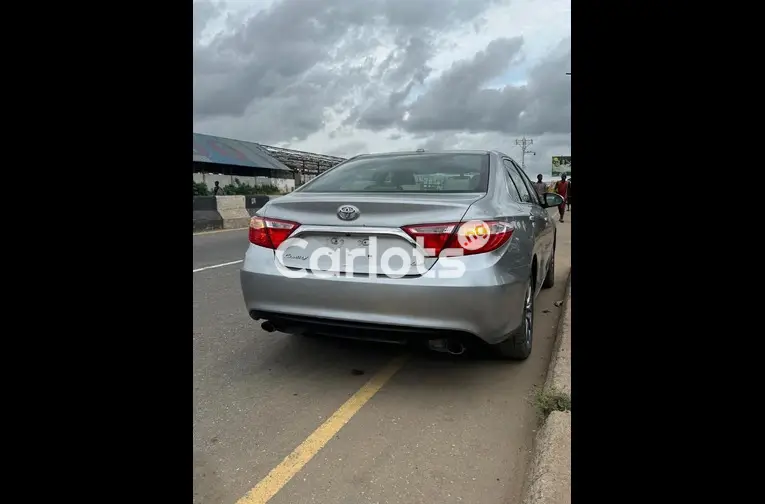 FOREIGN USED 2015 TOYOTA CAMRY XLE V6 - 5/5