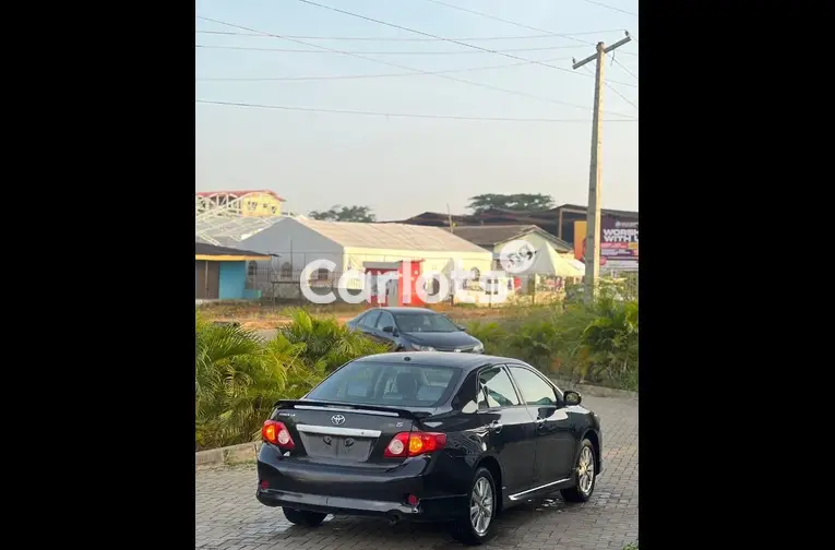 7WEEKS REGISTERED 2011 TOYOTA COROLLA SPORT - 5/5