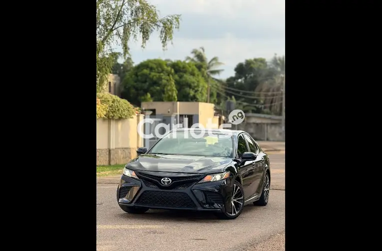 FOREIGN USED 2020 TOYOTA CAMRY SE