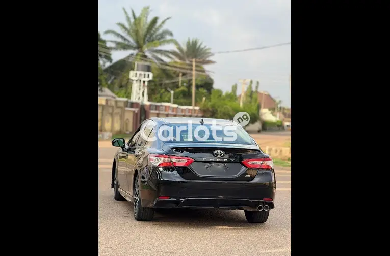 FOREIGN USED 2020 TOYOTA CAMRY SE - 5/5