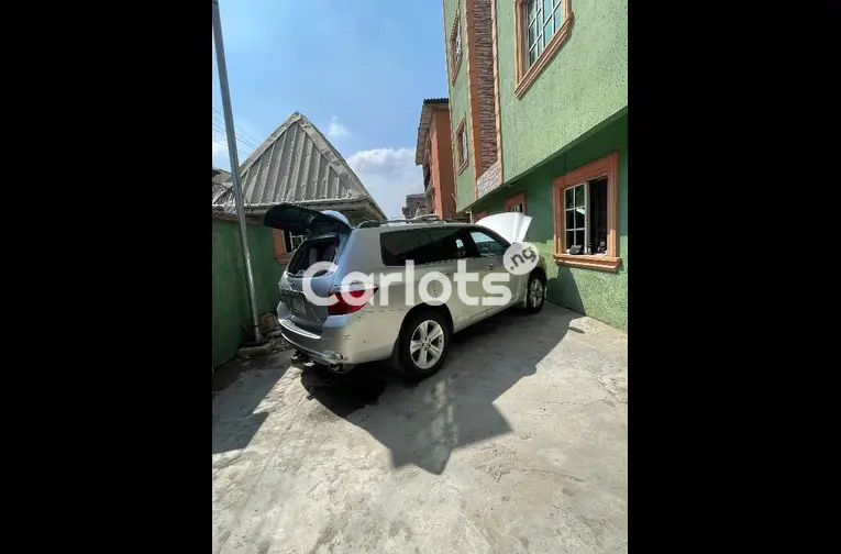 CLEAN FIRST BODY 2008 TOYOTA HIGHLANDER SPORT - 5/5