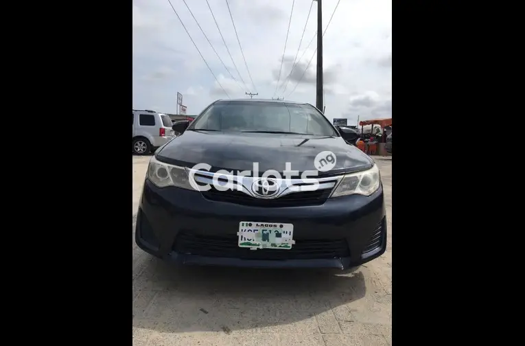 CLEAN 2013 TOYOTA CAMRY LE
