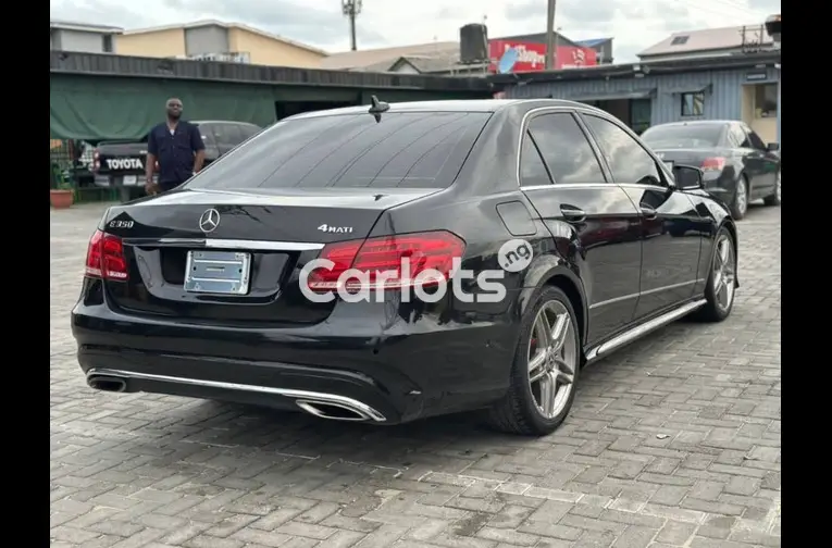 CLEAN 2013 MERCEDES BENZ E350 4MATIC - 5/5