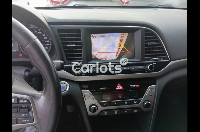 FOREIGN USED 2017 HYUNDAI ELANTRA - 2/5