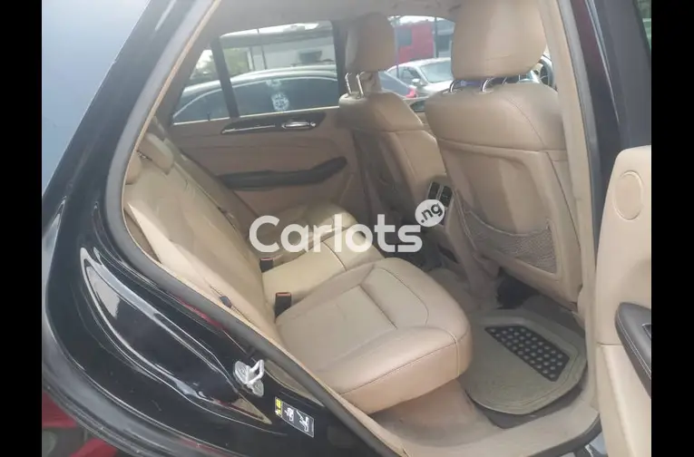CLEAN 2016 MERCEDES BENZ GLE350 - 3/5