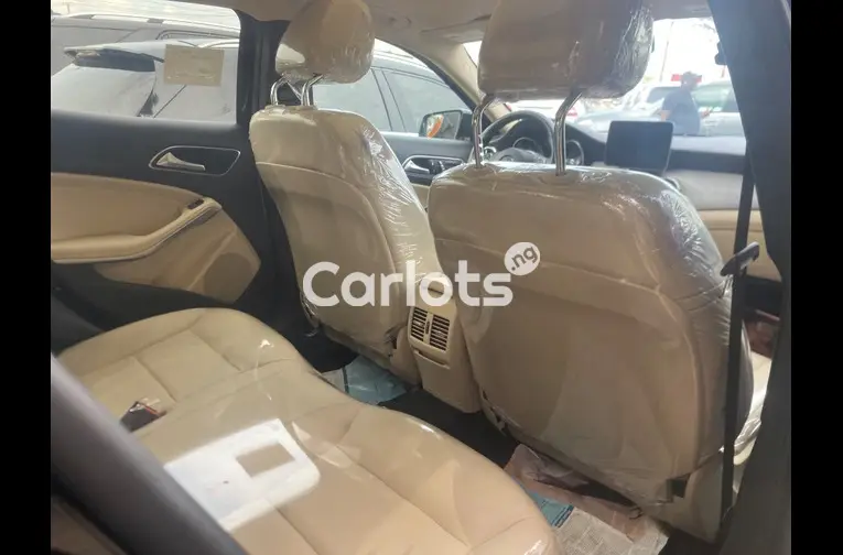 Foreign Used 2018 Mercedes Benz gla250 - 3/5