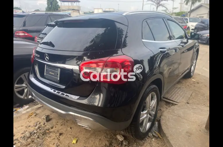 Foreign Used 2018 Mercedes Benz gla250 - 4/5