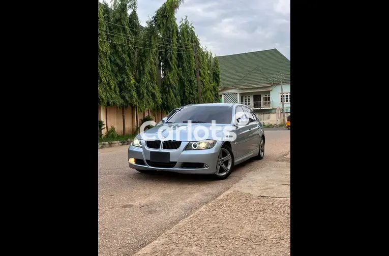 2010 BMW 3 SERIES 328i