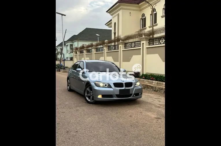 2010 BMW 3 SERIES 328i - 2/5