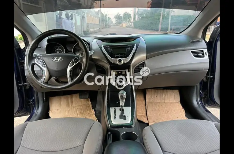 2012 HYUNDAI ELANTRA - 2/4