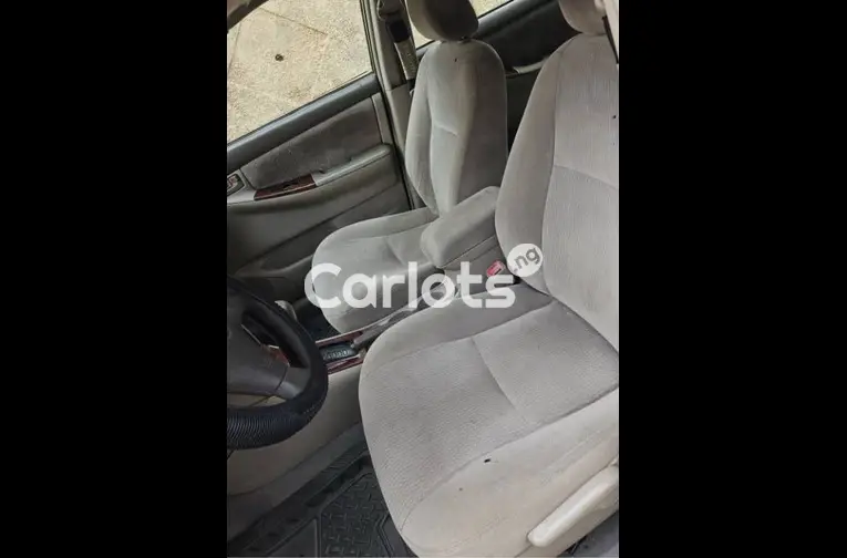 2006 TOYOTA COROLLA - 3/5