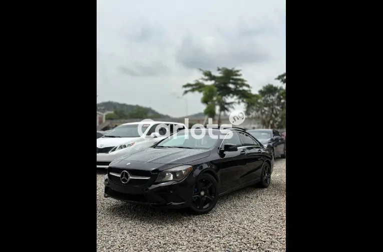 UNREGISTERED 2014 MERCEDES BENZ CLA250 - 1/5