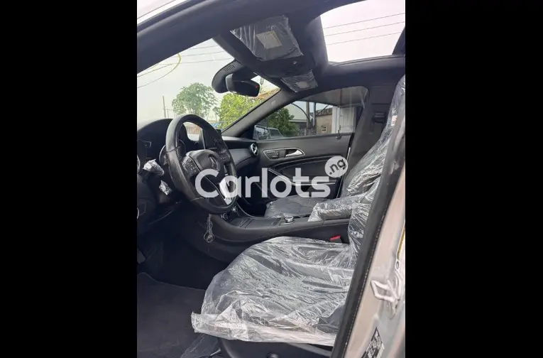 FOREIGN USED 2015 MERCEDES BENZ CLA250 - 2/5