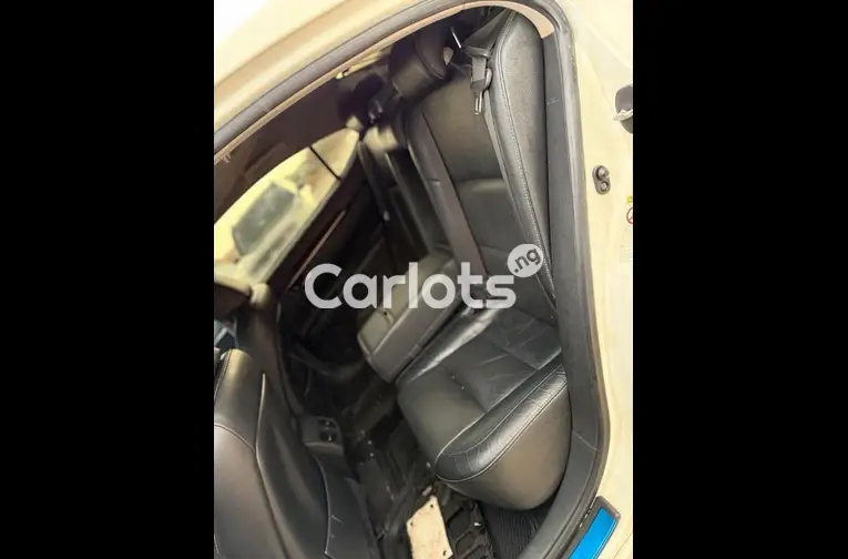 2018 UPGRADED LEXUS ES350 - 3/5