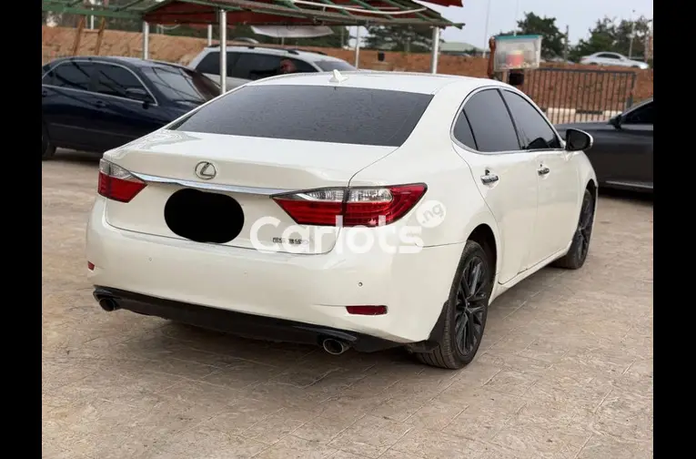 2018 UPGRADED LEXUS ES350 - 4/5