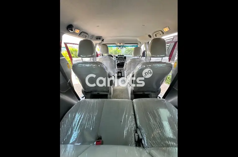 FOREIGN USED 2015 TOYOTA SIENNA LE WITH CCTV - 3/5