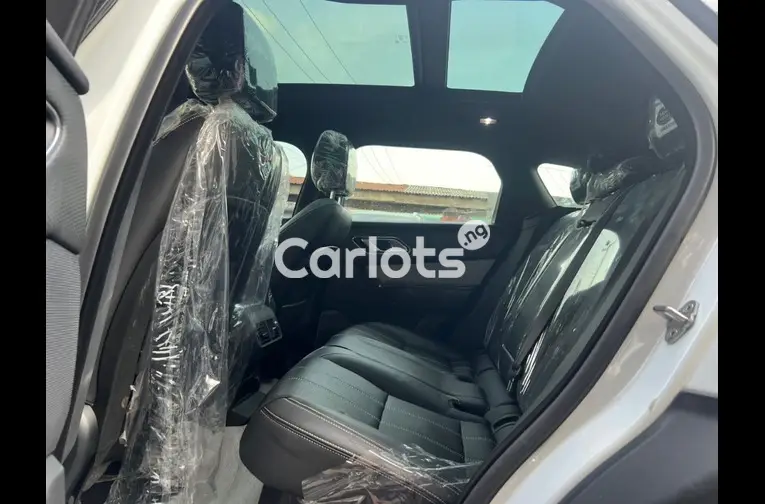 FOREIGN USED 2018 RANGE ROVER VELAR - 4/5