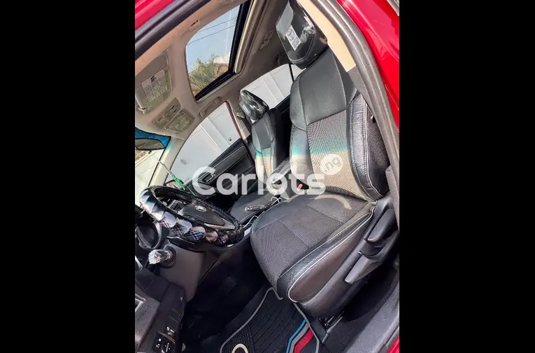 2018 UPGRADED TOYOTA COROLLA S - 2/5