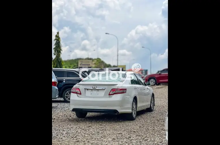 2010 TOYOTA CAMRY - 5/5