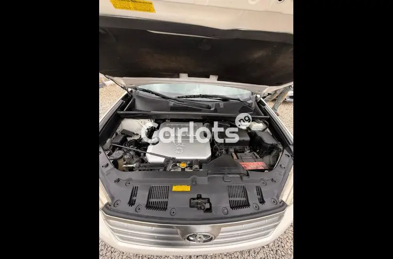 Foreign used 2013 Toyota Highlander - 4/5