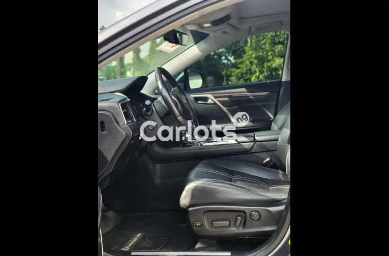 Foreign Used full option 2016 Lexus Rx350 - 2/5