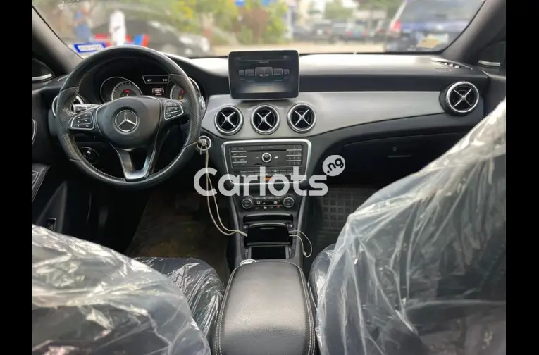 FOREIGN USED 2016 MERCEDES BENZ CLA250 - 2/5