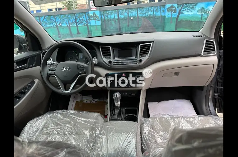 FOREIGN USED 2016 HYUNDAI TUCSON - 3/5