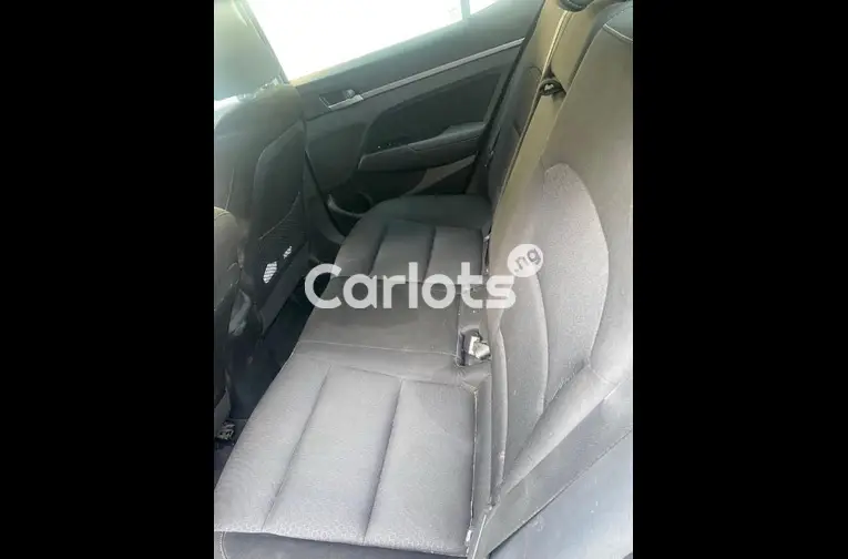 2017 KEYLESS HYUNDAI ELANTRA - 4/5