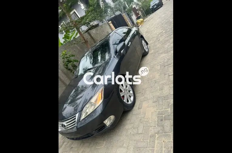 Neatly Used 2009 Lexus ES350 - 4/5