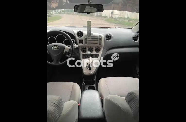 2010 TOYOTA MATRIX XR - 3/5