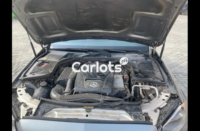 Mercedes Benz C300 2016 - 3/5