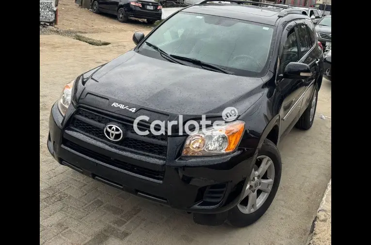 CLEAN 2012 TOYOTA RAV4 4WD - 1/5