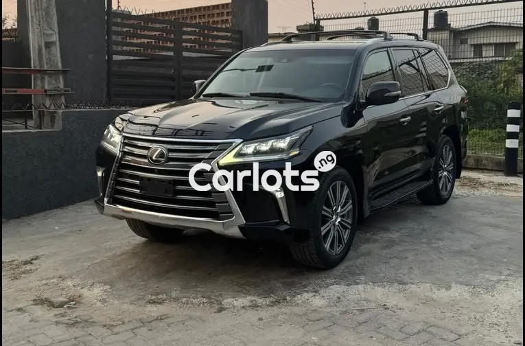 2017 LEXUS LX570