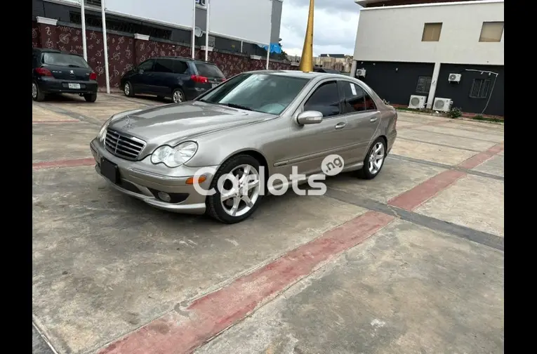 2007 MERCEDES BENZ C230