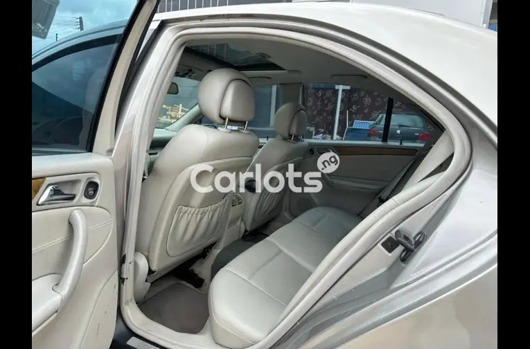 2007 MERCEDES BENZ C230 - 4/5