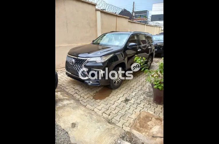 FEW MONTHS USED 2021 TOYOTA FORTUNER