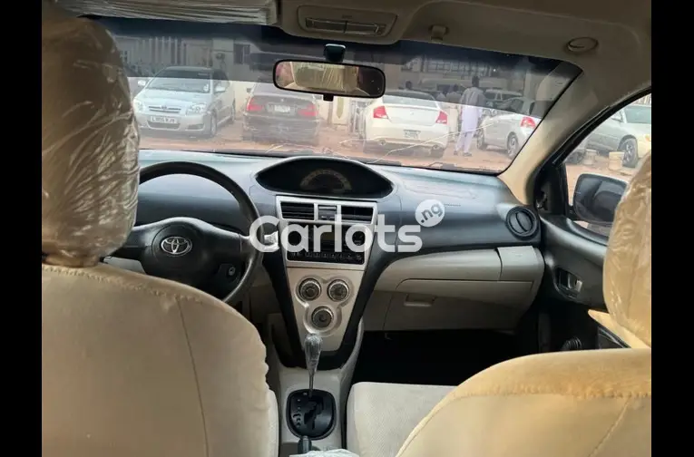 2008 TOYOTA YARIS - 4/5