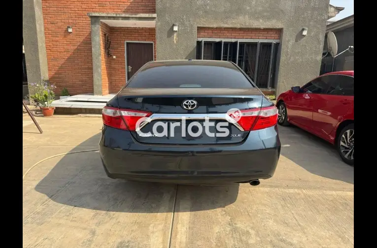 FOREIGN USED 2016 TOYOTA CAMRY XLE - 5/5
